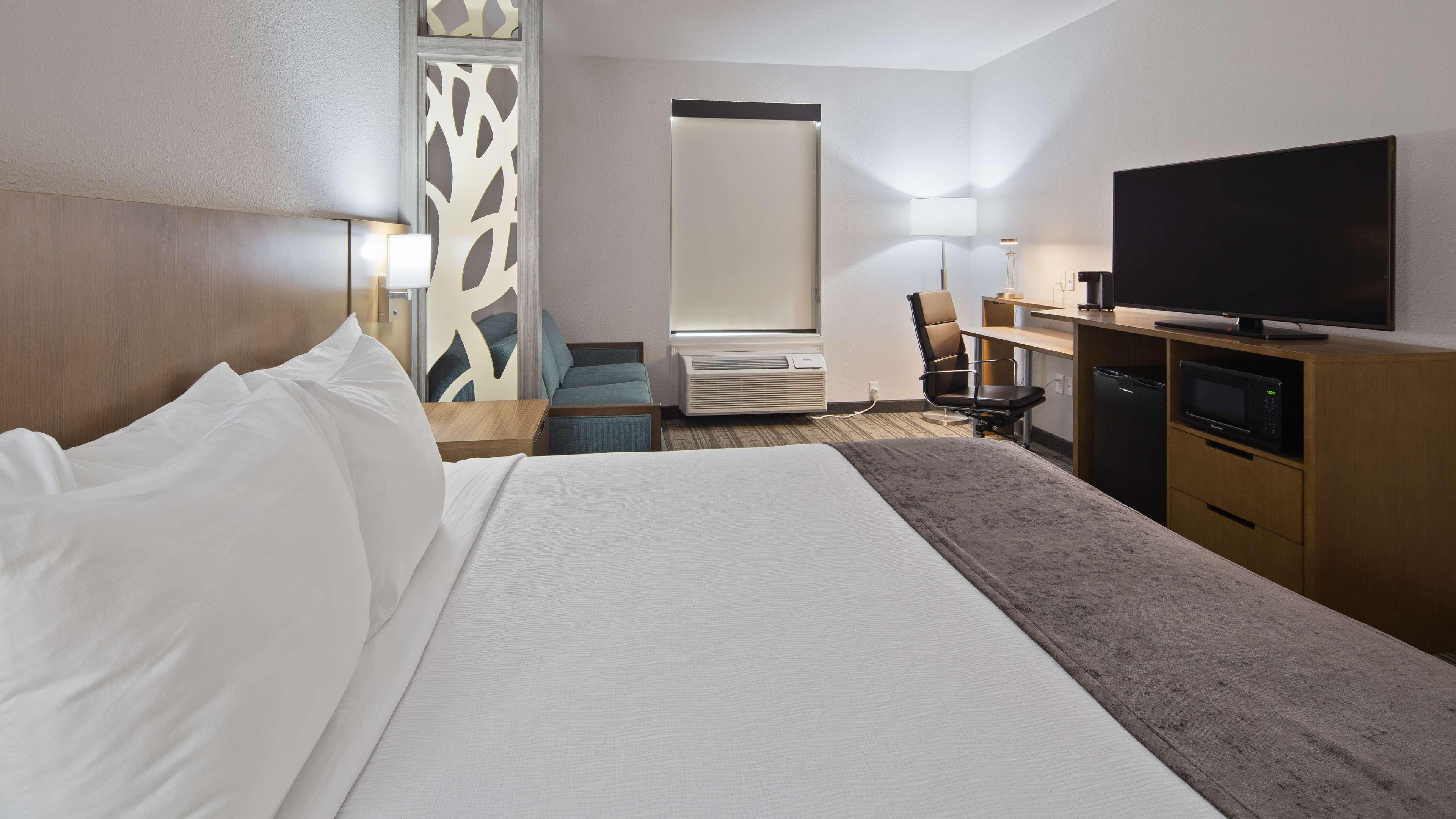 Best Western Green Oaks Inn La Vernia Экстерьер фото